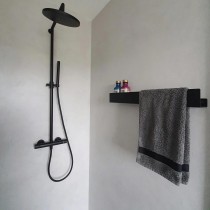 Полиця для ванної кімнати