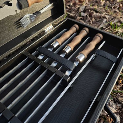 Набор шампуров в деревянном кейсе "Козацкий" Набор шампуров в деревянном кейсе "Козацкий"