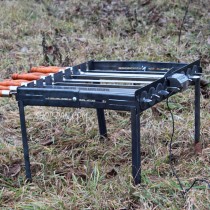 Туристична автоматична шашличниця на ніжках на 8 шампурів