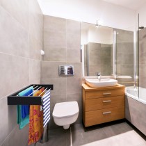 Сушка настінна для одягу