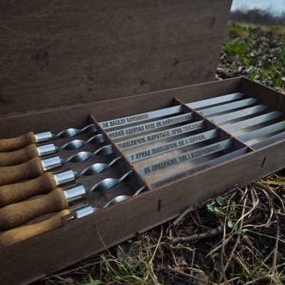 Набор шампуров с деревянными ручками и гравировкой Набор шампуров с деревянными ручками и гравировкой