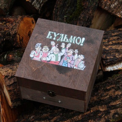 Алкогольный наливатор-дозатор напитков на 4 рюмки Алкогольный наливатор-дозатор напитков на 4 рюмки