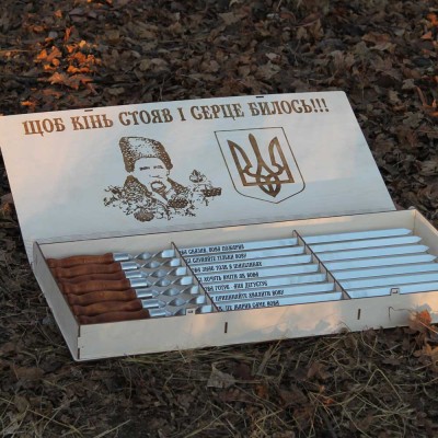 Набор шампуров с деревянными ручками и гравировкой 6 шт. Набор шампуров с деревянными ручками и гравировкой 6 шт.