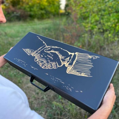 Набор шампуров в деревянном кейсе "Осавул" Набор шампуров в деревянном кейсе "Осавул"